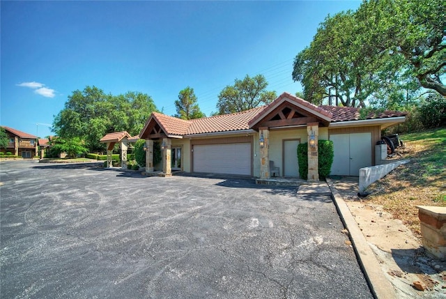 view of front of property featuring a garage