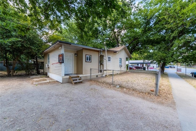 Listing photo 3 for 1511 Holly St, Austin TX 78702