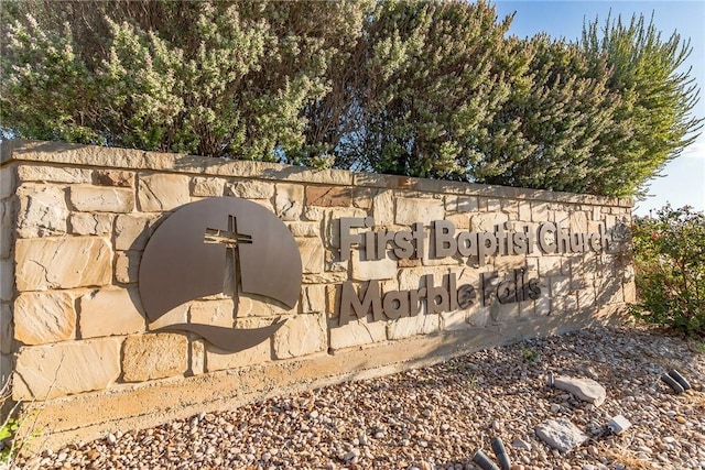 Listing photo 3 for 522 Bendito Way, Marble Falls TX 78654