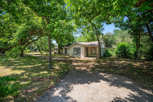 Listing photo 3 for 2923 Pecan Springs Rd, Austin TX 78723