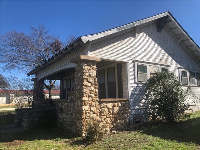 view of side of property