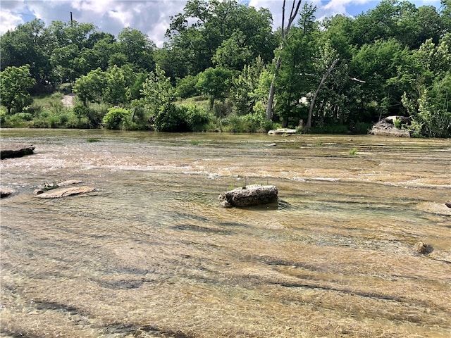 Listing photo 3 for 120 Whitewater St, Wimberley TX 78676