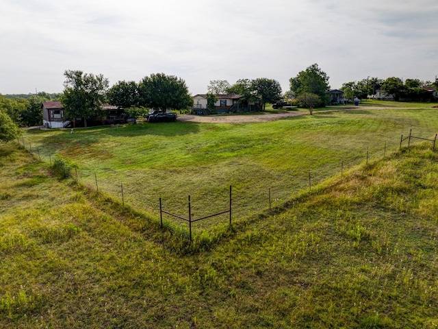 view of yard featuring a rural view