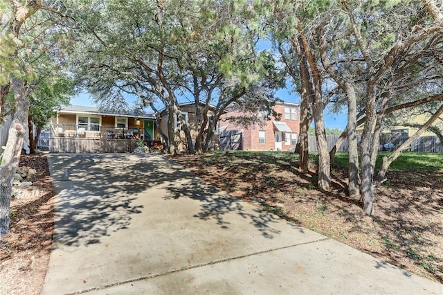 view of front of house featuring a porch