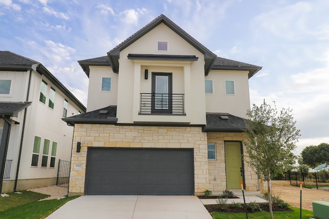 view of front of house featuring a garage