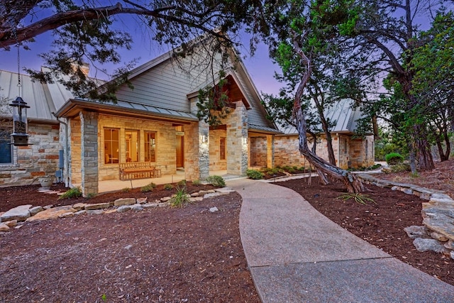 view of front of home featuring a porch