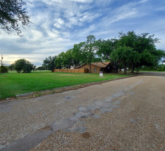 Listing photo 2 for 1606 Sunset Cir, Cameron TX 76520