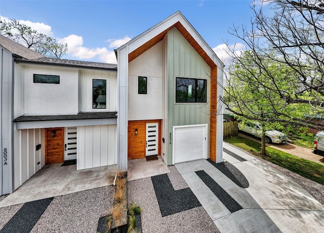 view of front of house with a garage