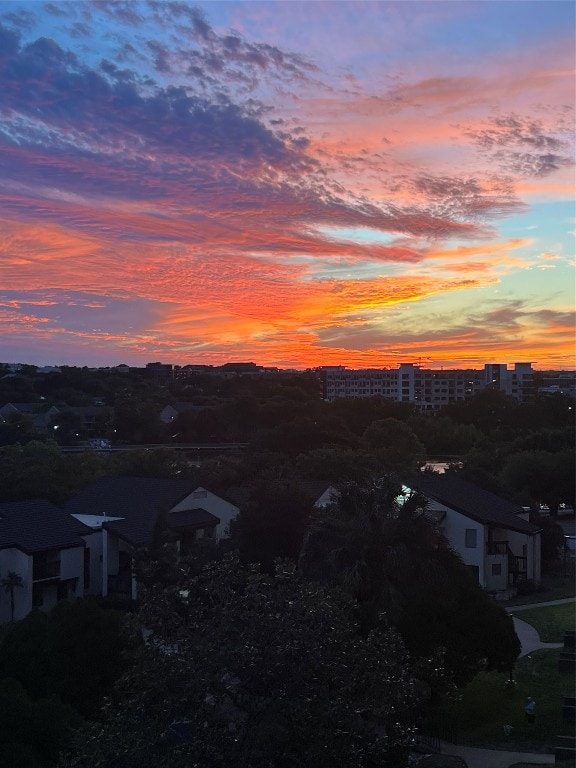 view of aerial view at dusk