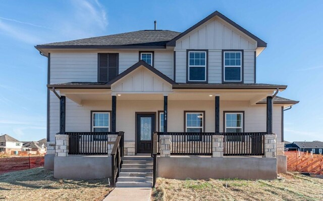 view of front of home featuring a porch