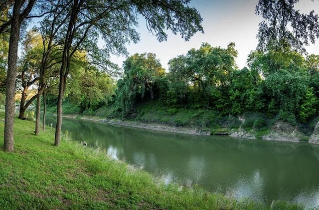 1687 Noble Trl, Canyon Lake, TX 78133