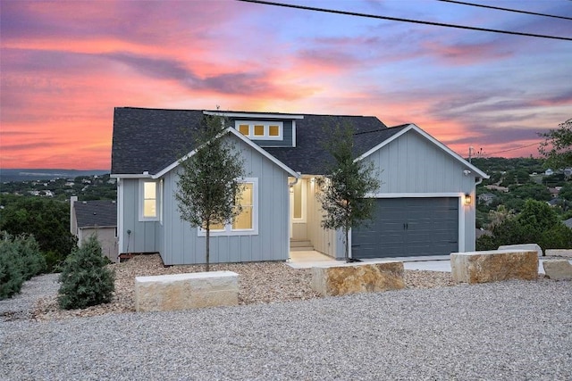 view of front facade featuring a garage