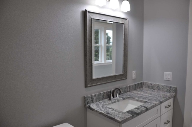 bathroom featuring oversized vanity