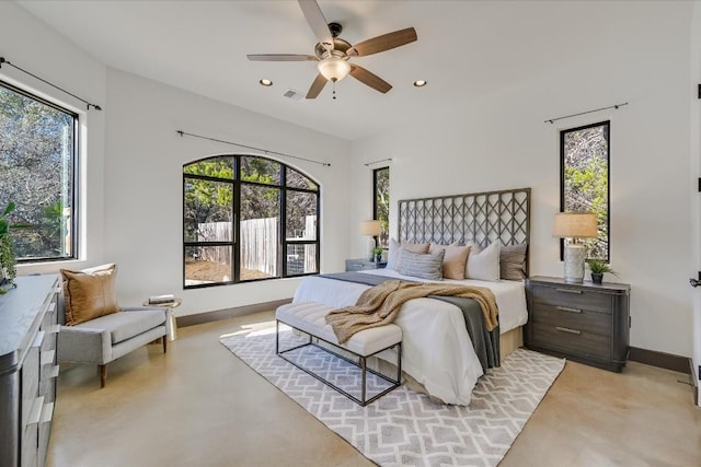 bedroom with ceiling fan