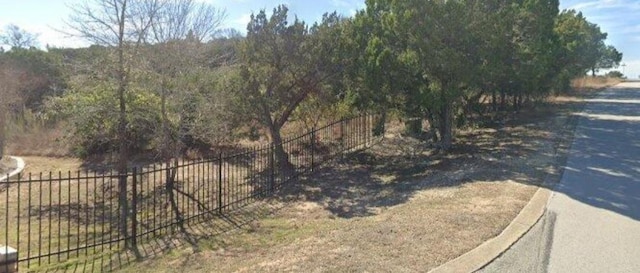 17511 Northlake Hills Dr, Jonestown, TX 78645