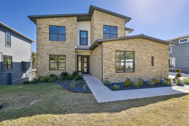 view of front of house featuring a front lawn