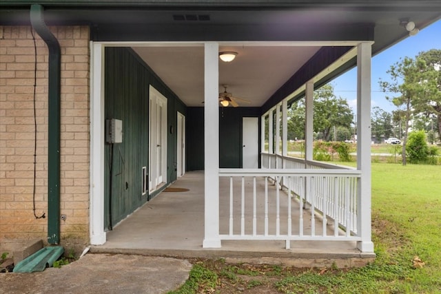 view of patio featuring ceiling fan and covered porch