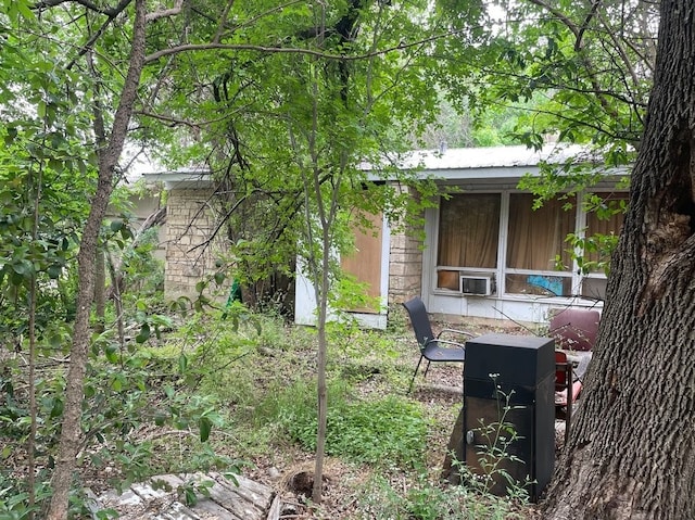 Listing photo 3 for 403 Cherry Hill Dr, Austin TX 78704