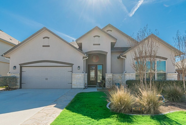 view of front of house with a front yard