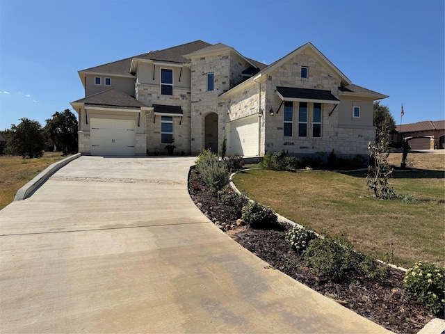 view of front facade with a front yard