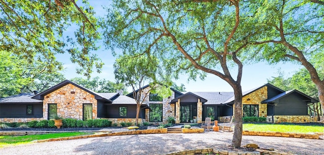 view of front of home with a front yard