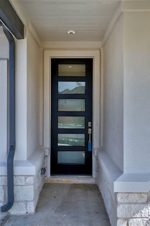 view of property entrance