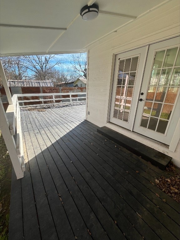 deck with ceiling fan