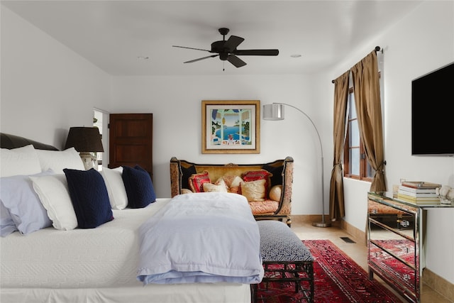 bedroom with ceiling fan