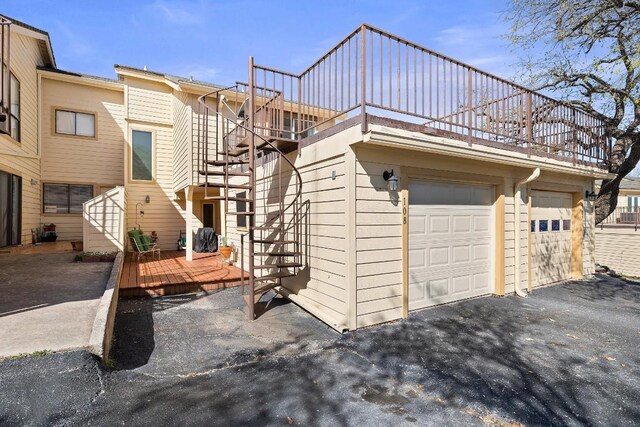 1205 Hi Stirrup Unit 108, Horseshoe Bay, TX 78657 - photo 3