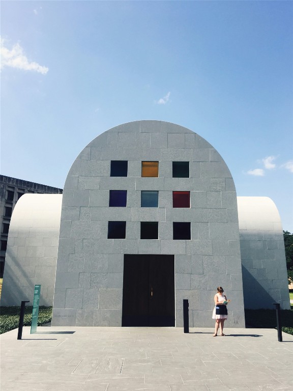 view of outdoor structure