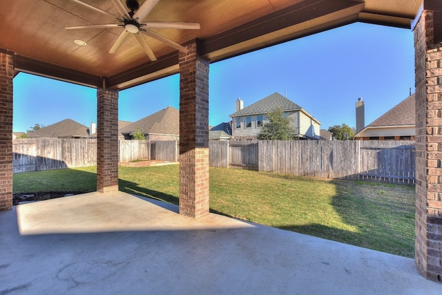 view of terrace featuring ceiling fan