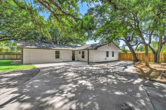 single story home with a patio