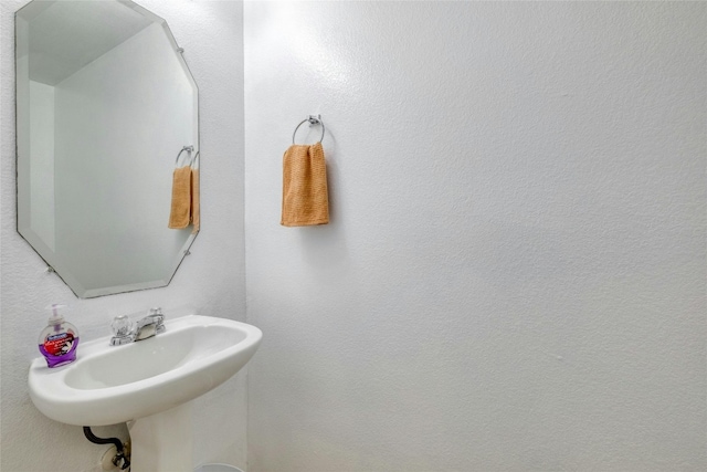 bathroom with sink