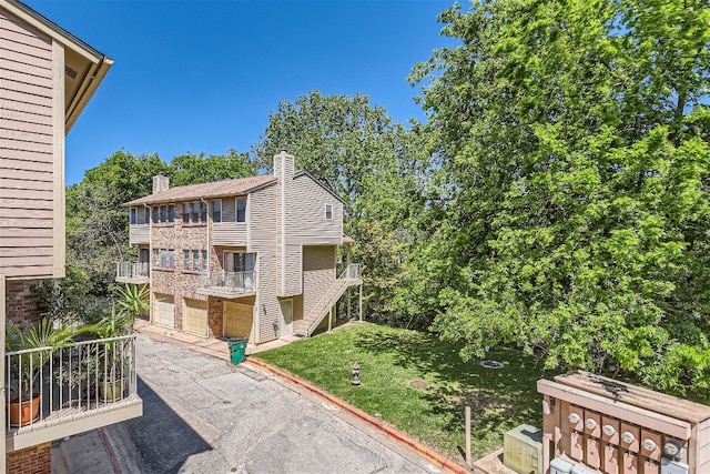 exterior space featuring a balcony