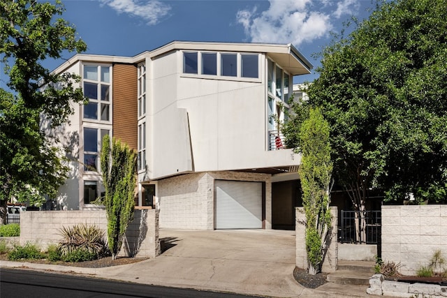 view of front of house with a garage