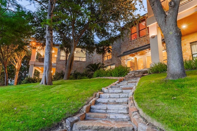 view of front of house with a front yard