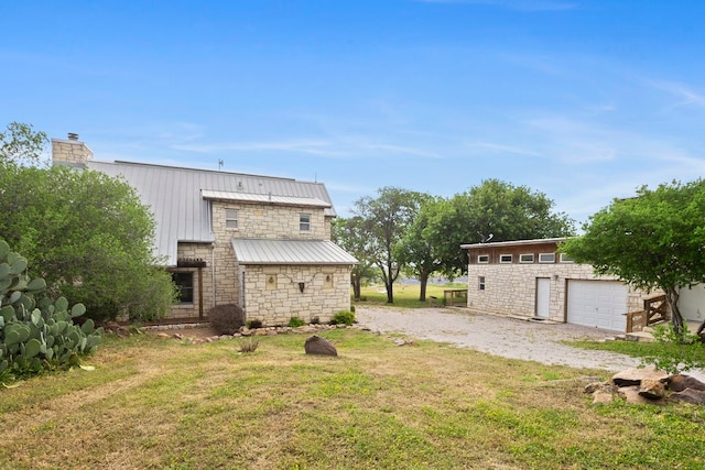 view of yard with a garage