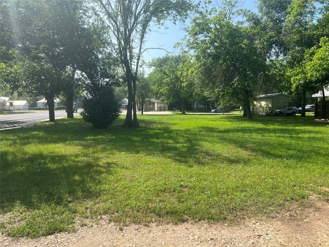 Listing photo 3 for 300 Turney St, Smithville TX 78957