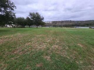 Listing photo 2 for 904 Pecan Cir, Marble Falls TX 78654