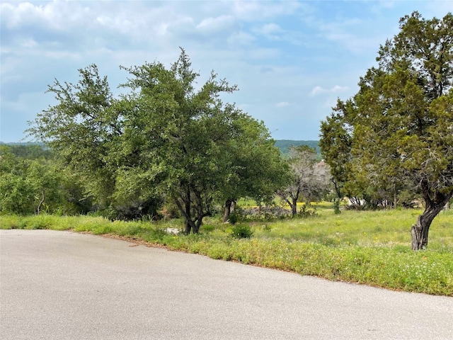 Listing photo 3 for 1102 Debco Ln, Spicewood TX 78669