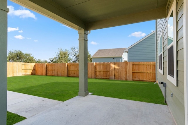 view of yard with a patio area