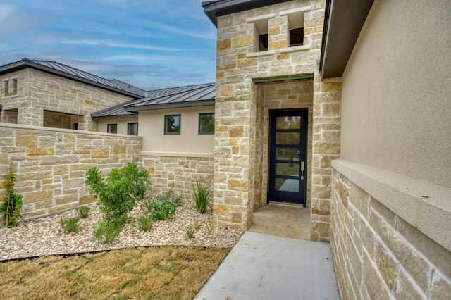 view of entrance to property