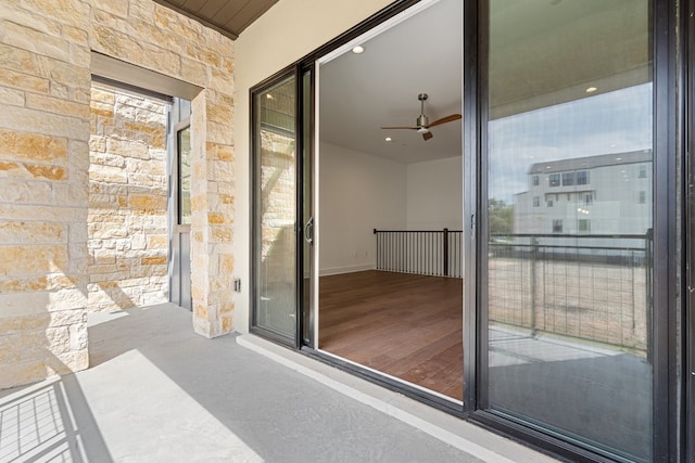 balcony with ceiling fan