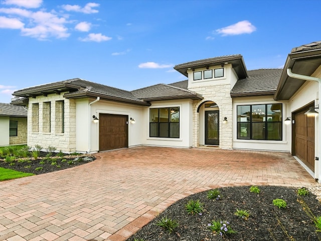 view of front facade with a garage