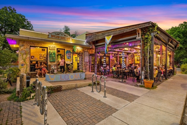 704 W Live Oak St, Austin, TX 78704 - view of property at dusk