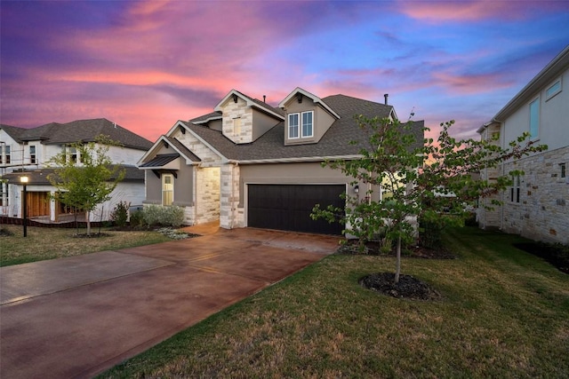 view of front of home featuring a yard