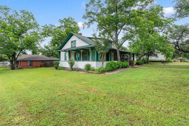 view of front of house featuring a front yard