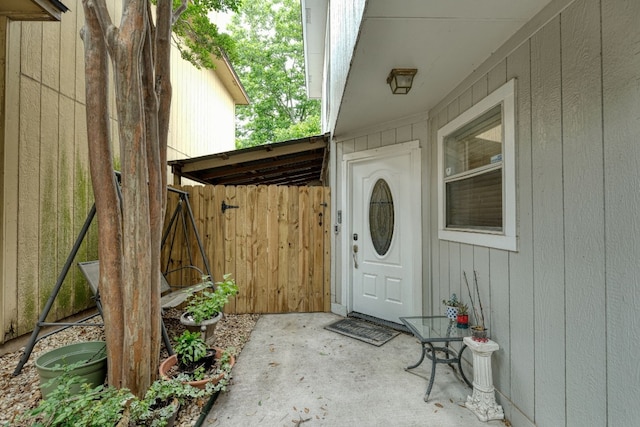 view of property entrance