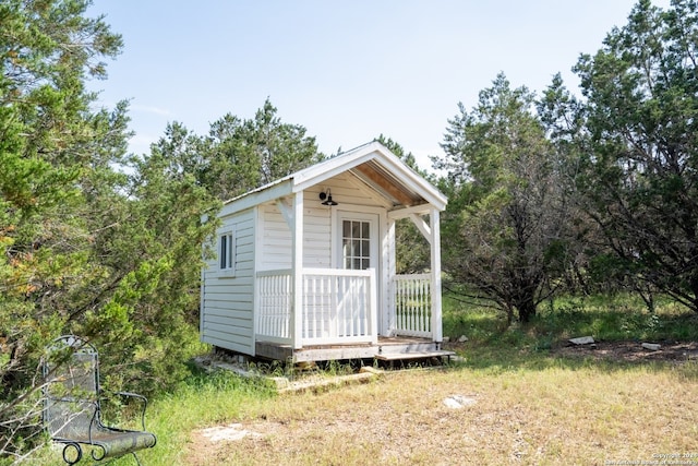 view of outbuilding