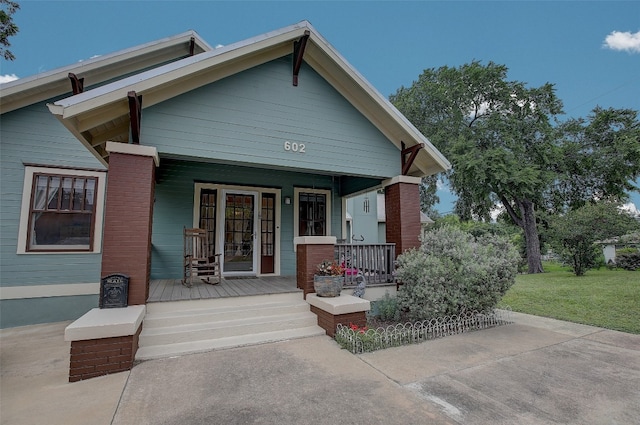 view of front of home featuring a porch